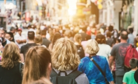 INS: Populația rezidentă a României se va reduce, până în 2070, cu 4,1-8,6 milioane persoane