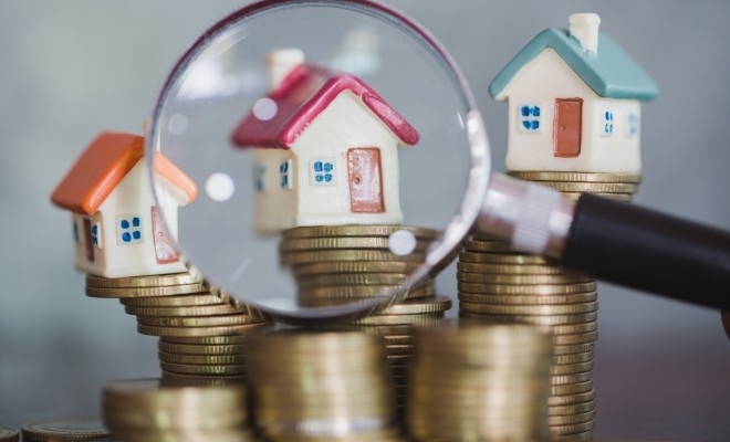 Ratele creditelor ipotecare scad ca pondere în veniturile unui debitor pe termen lung, în ciuda variației dobânzilor