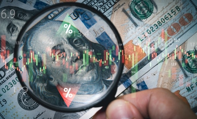 BCE avertizează asupra expunerii băncilor la dolari