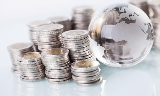 IIF: Datoria mondială, la aproape 338.000 de miliarde dolari, pe fondul atenuării condițiilor financiare globale și al deprecierii dolarului