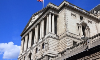 Banca Angliei solicită creditorilor să-și sporească lichiditățile pentru a face față crizelor