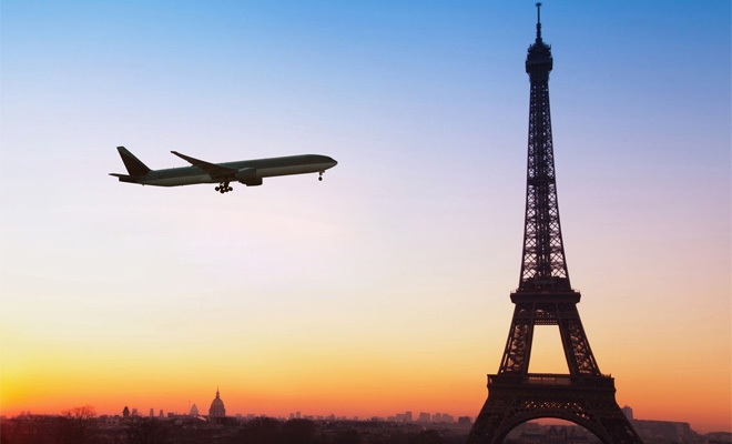 Franţa introduce taxă ecologică pentru biletele de avion