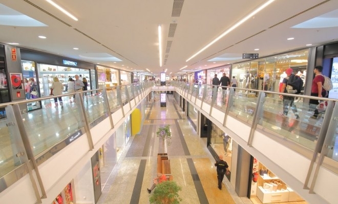 Colliers: Parcurile comerciale, noua „vedetă” a pieței de retail