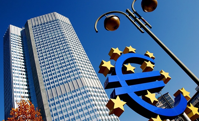 BCE: Încetinirea creşterii zonei euro este o revenire la normalitate