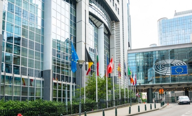 CE invită statele membre să construiască o piață a serviciilor pentru întreprinderi mai competitivă