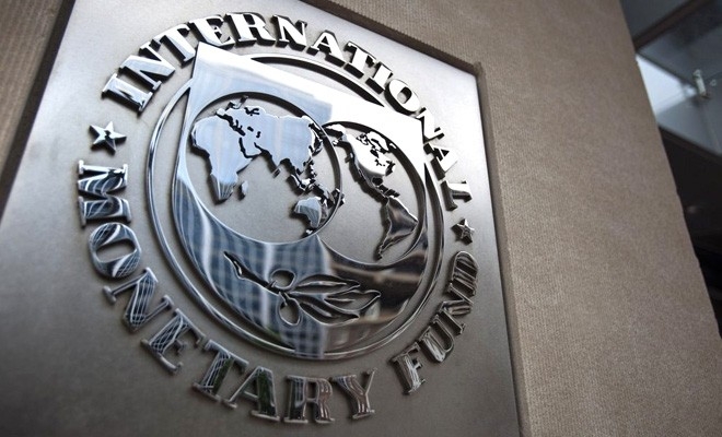 FMI cere majorarea cheltuielilor cu vaccinarea pentru redeschiderea economiei