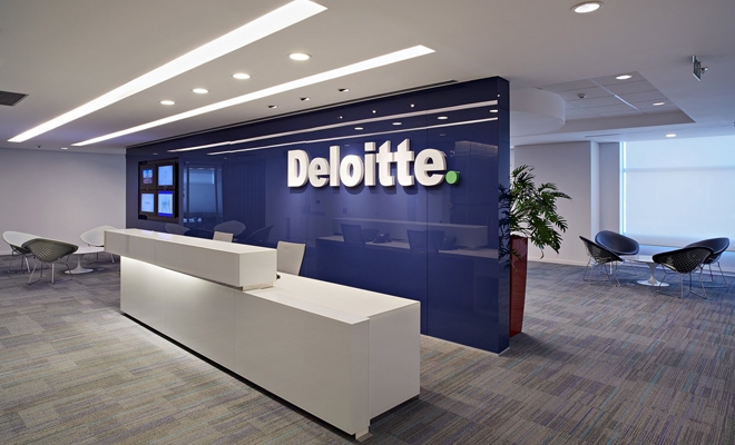 Studiu Deloitte: Pe măsură ce munca de rutină este automatizată, vor fi create noi locuri de muncă axate pe abilitățile umane esențiale