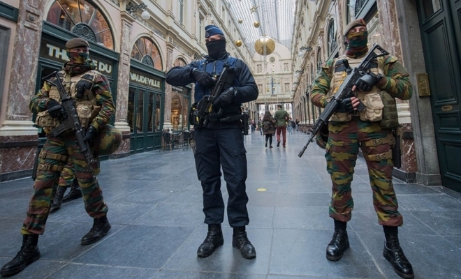 Persistă pericolul de atentate în Franța