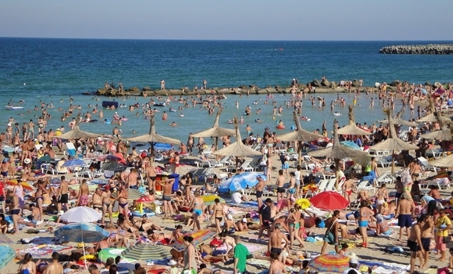 Apele Române: La începutul verii vom avea aproape 53 de hectare de plajă nouă
