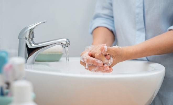 UNICEF: La nivel global, numai trei din cinci oameni au dotări minime ce permit spălarea mâinilor
